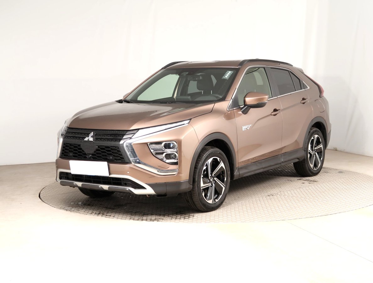 Mitsubishi Eclipse Cross, 2022 - pohled č. 3