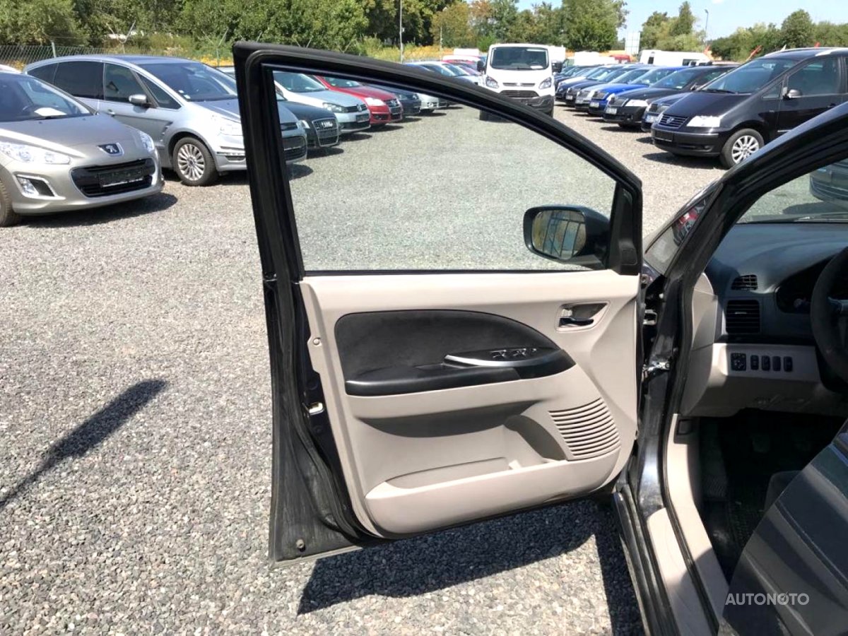 Mitsubishi Grandis, 2005 - pohled č. 7