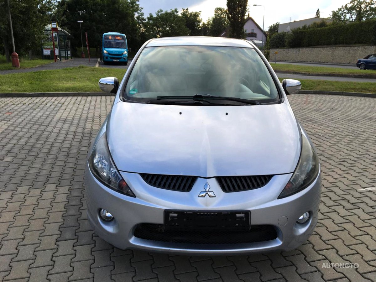 Mitsubishi Grandis, 2004 - pohled č. 3