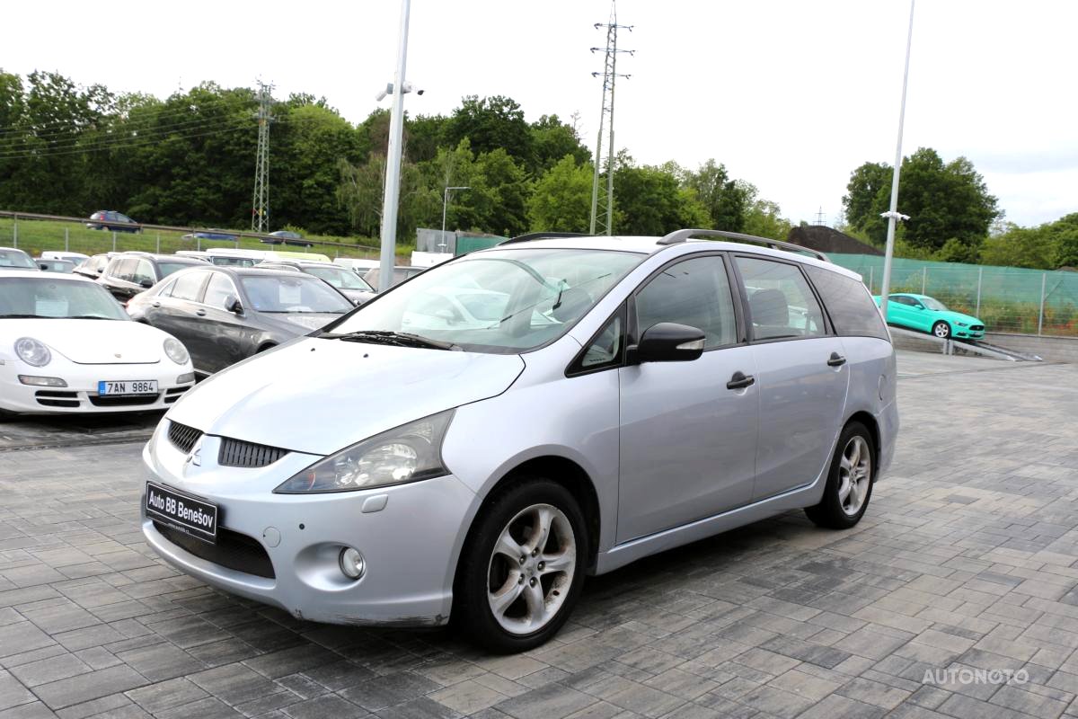 Mitsubishi Grandis, 2005 - pohled č. 3