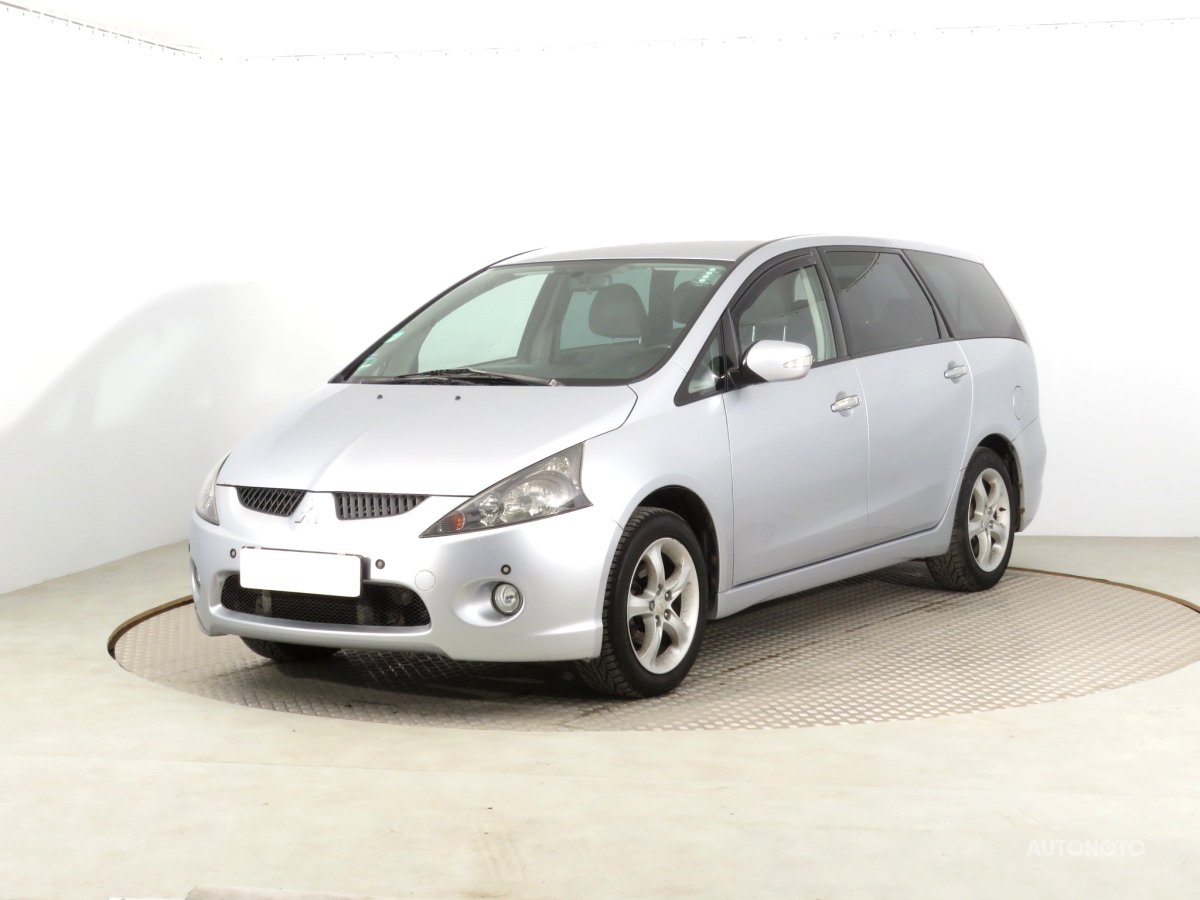 Mitsubishi Grandis, 2008 - pohled č. 3
