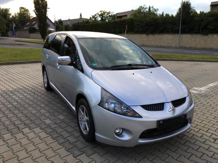 Mitsubishi Grandis, 2004 - pohled č. 2