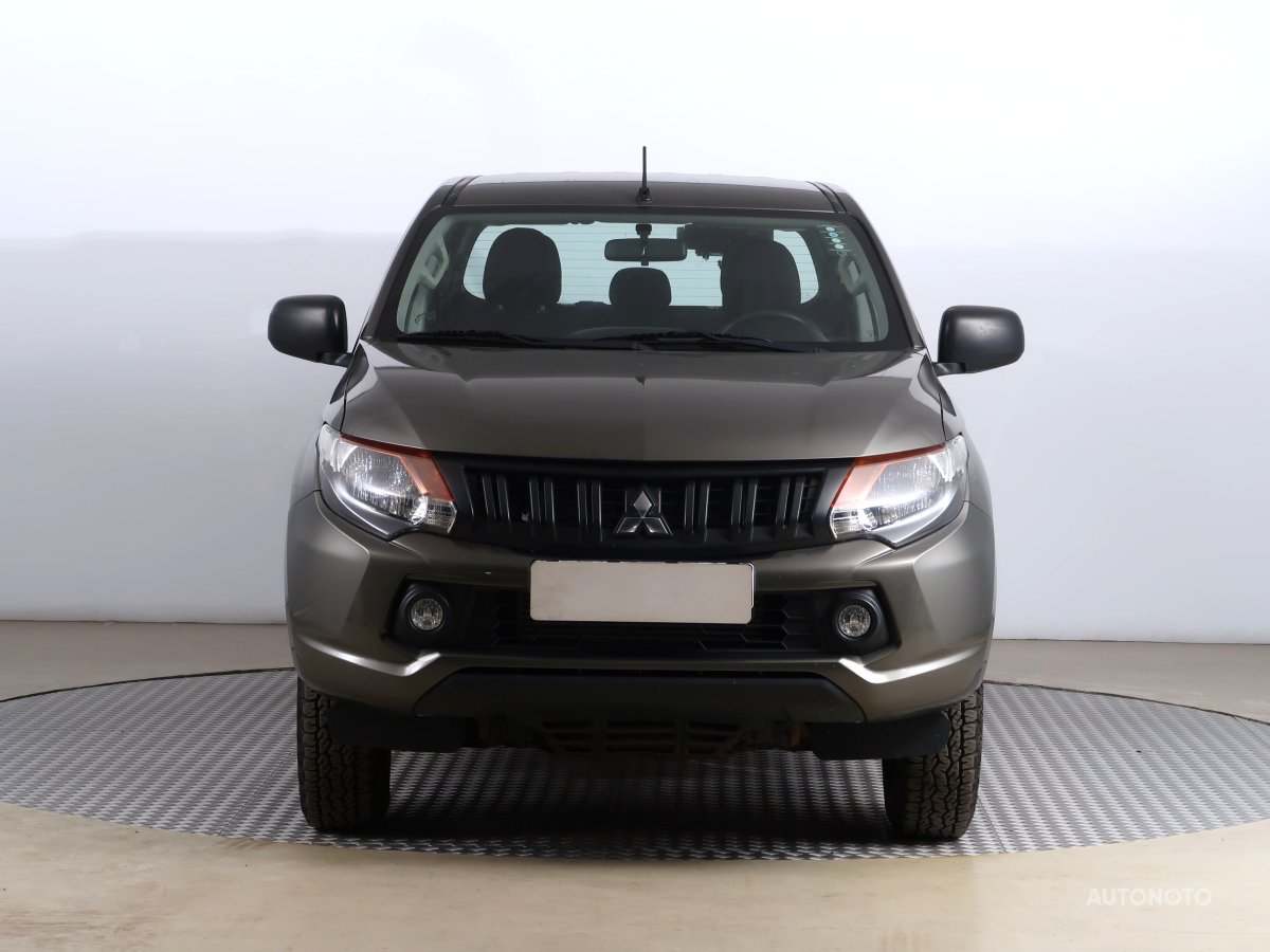 Mitsubishi L200, 2016 - pohled č. 2