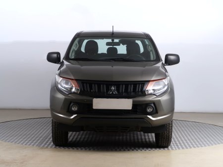 Mitsubishi L200, 2016 - pohled č. 2