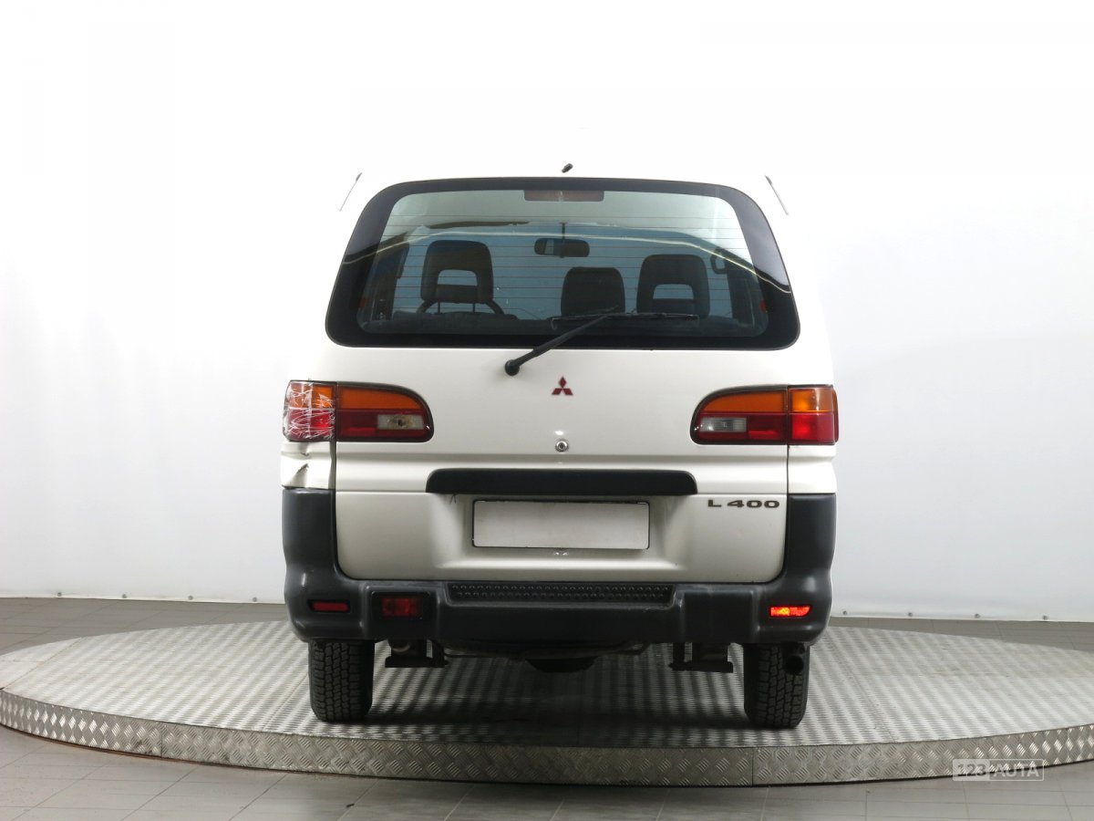 Mitsubishi L400, 2000 - pohled č. 6