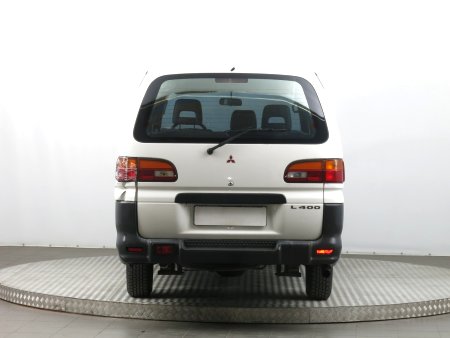 Mitsubishi L400, 2000 - pohled č. 6