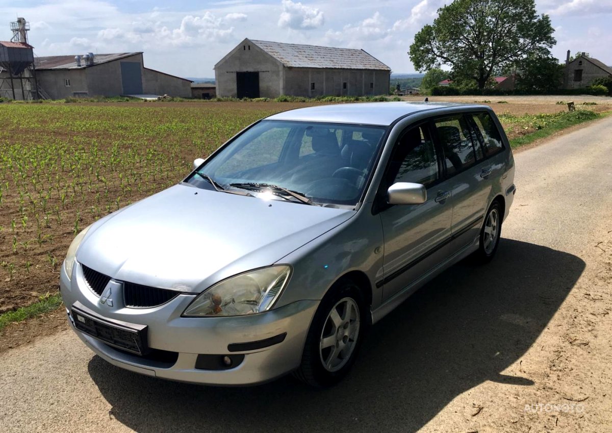 Mitsubishi Lancer, 2004 - celkový pohled