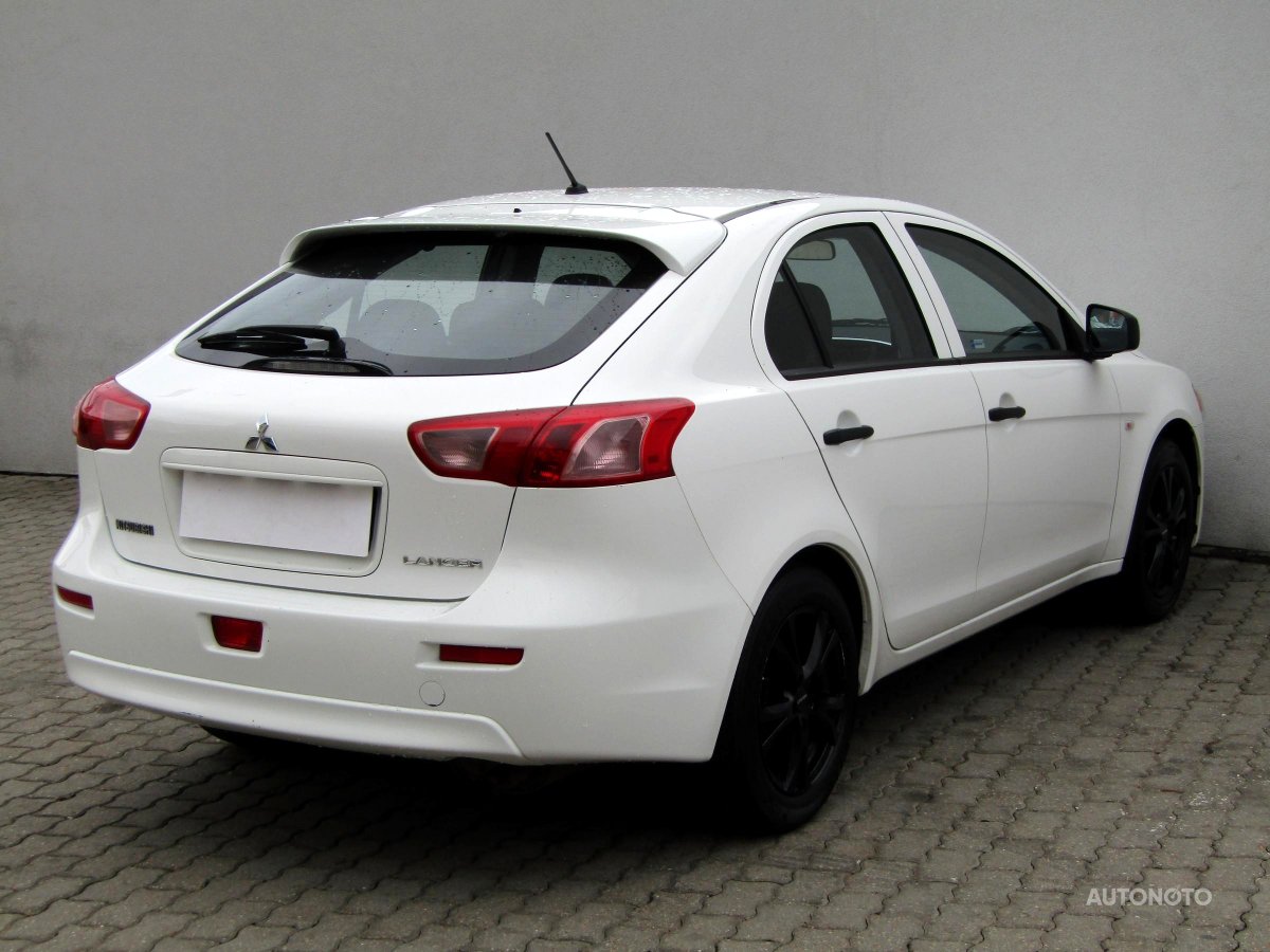 Mitsubishi Lancer, 2015 - pohled č. 5