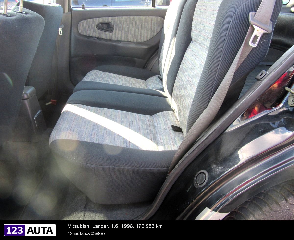 Mitsubishi Lancer, 1998 - pohled č. 15