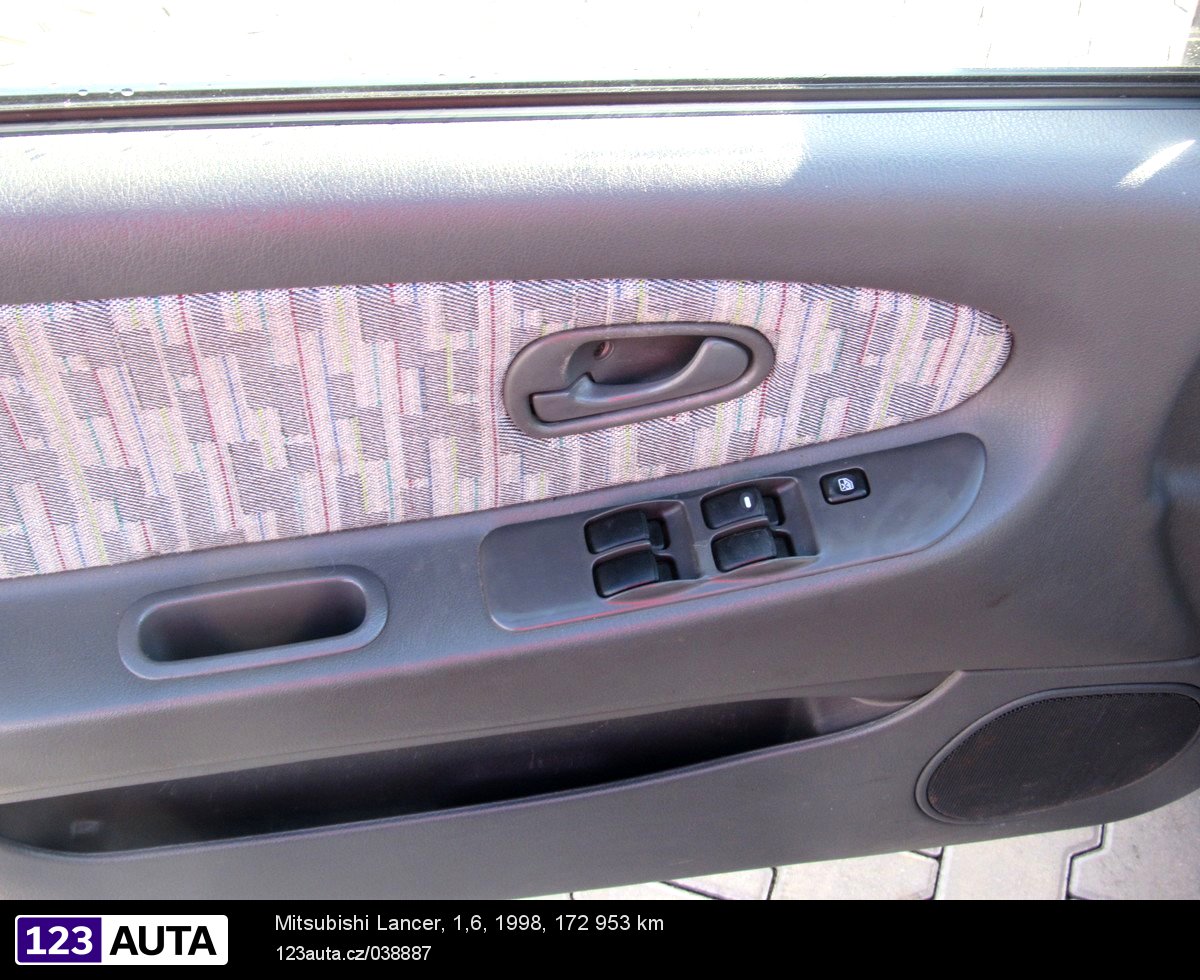 Mitsubishi Lancer, 1998 - pohled č. 18