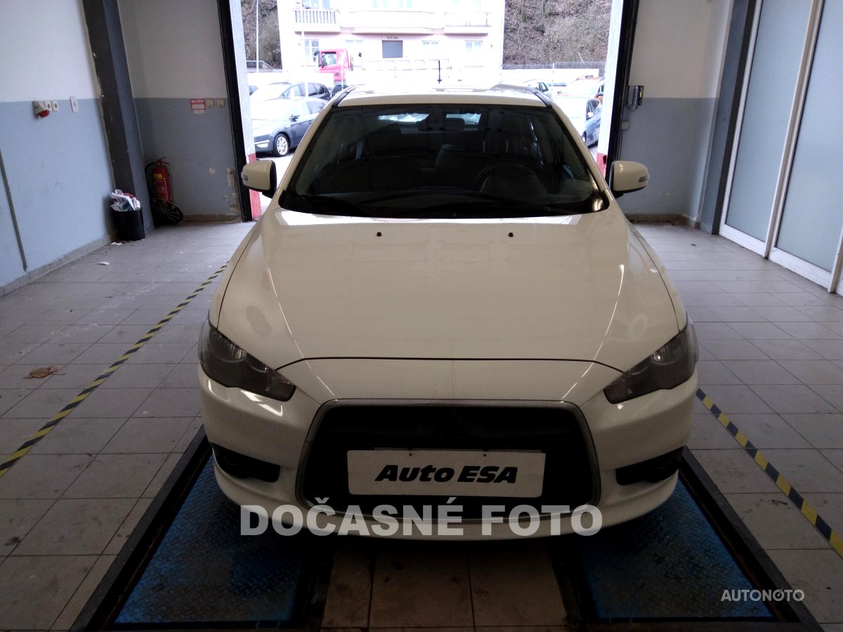 Mitsubishi Lancer, 2015 - pohled č. 2