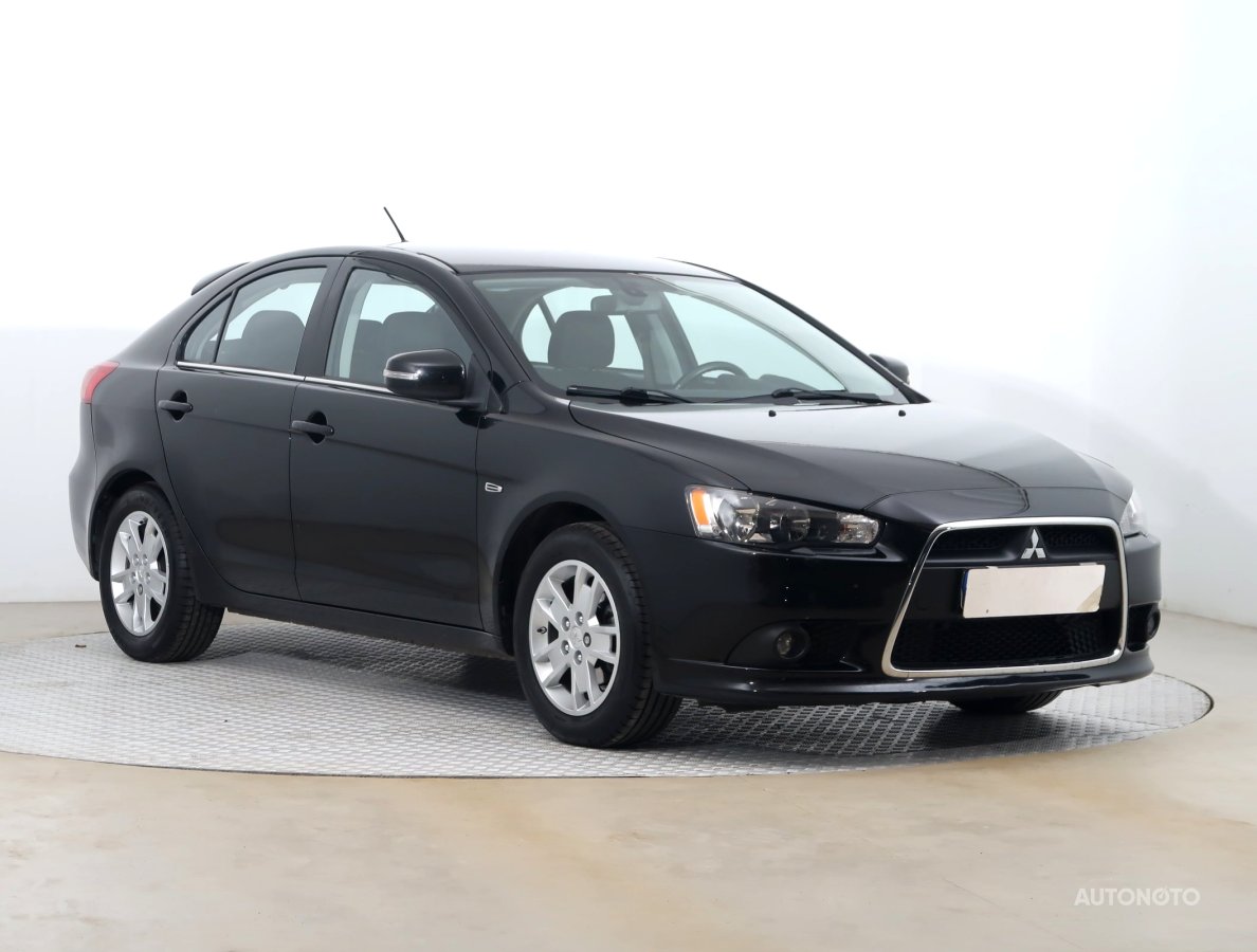 Mitsubishi Lancer, 2016 - celkový pohled
