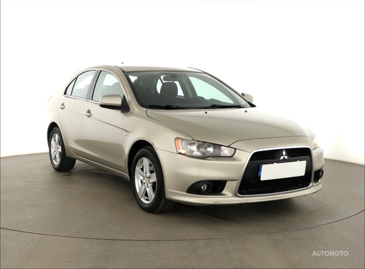 Mitsubishi Lancer, 2010 - celkový pohled