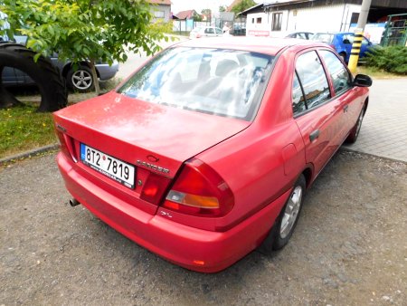 Mitsubishi Lancer, 1998 - pohled č. 3