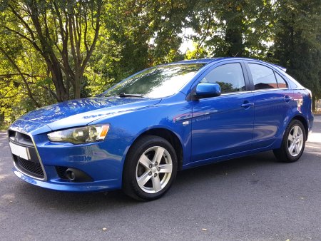 Mitsubishi Lancer 2.0 Di-D 103kW, klimatizace.