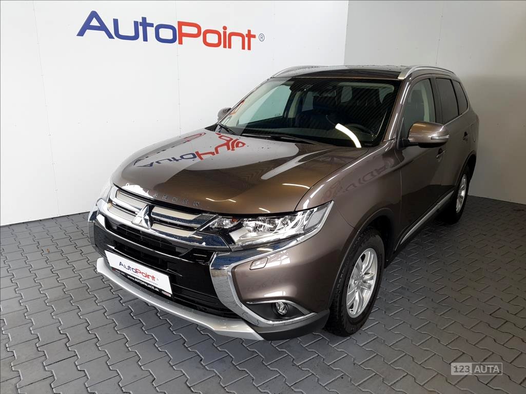 Mitsubishi Outlander, 2018 - pohled č. 3