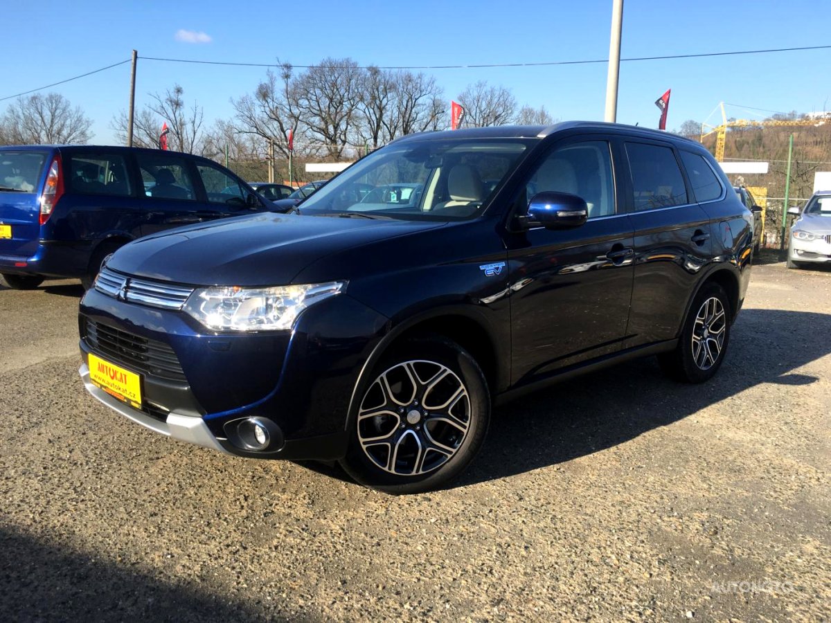 Mitsubishi Outlander, 2015 - pohled č. 2