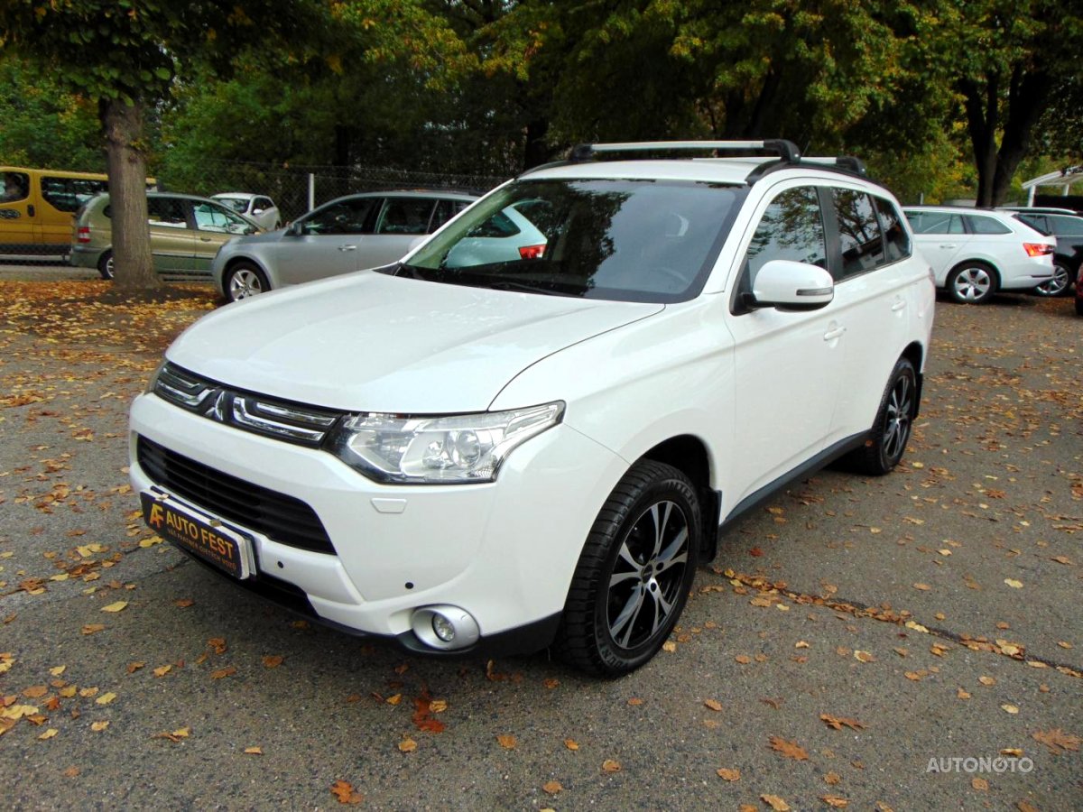 Mitsubishi Outlander, 2013 - celkový pohled