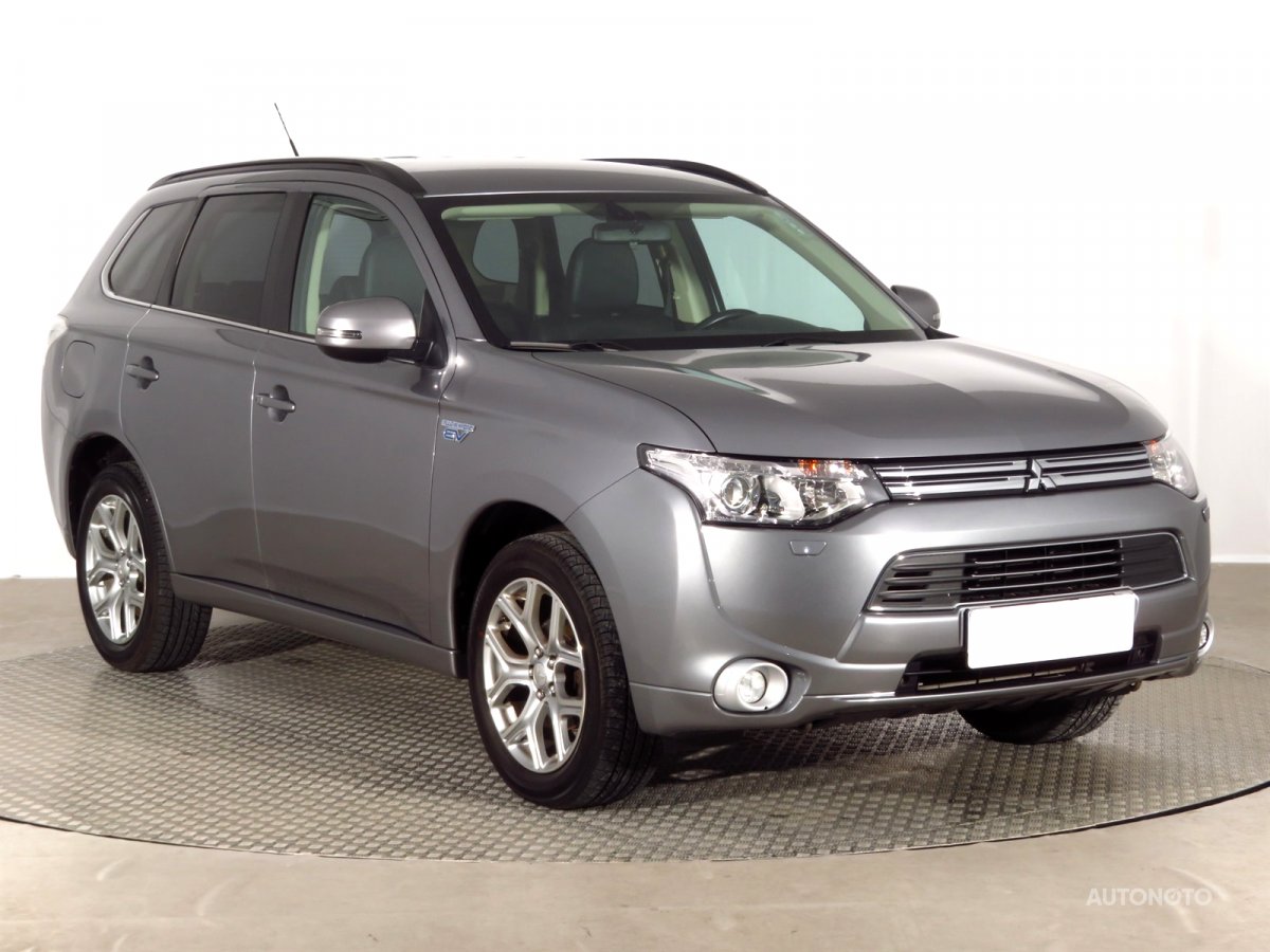 Mitsubishi Outlander, 2014 - celkový pohled