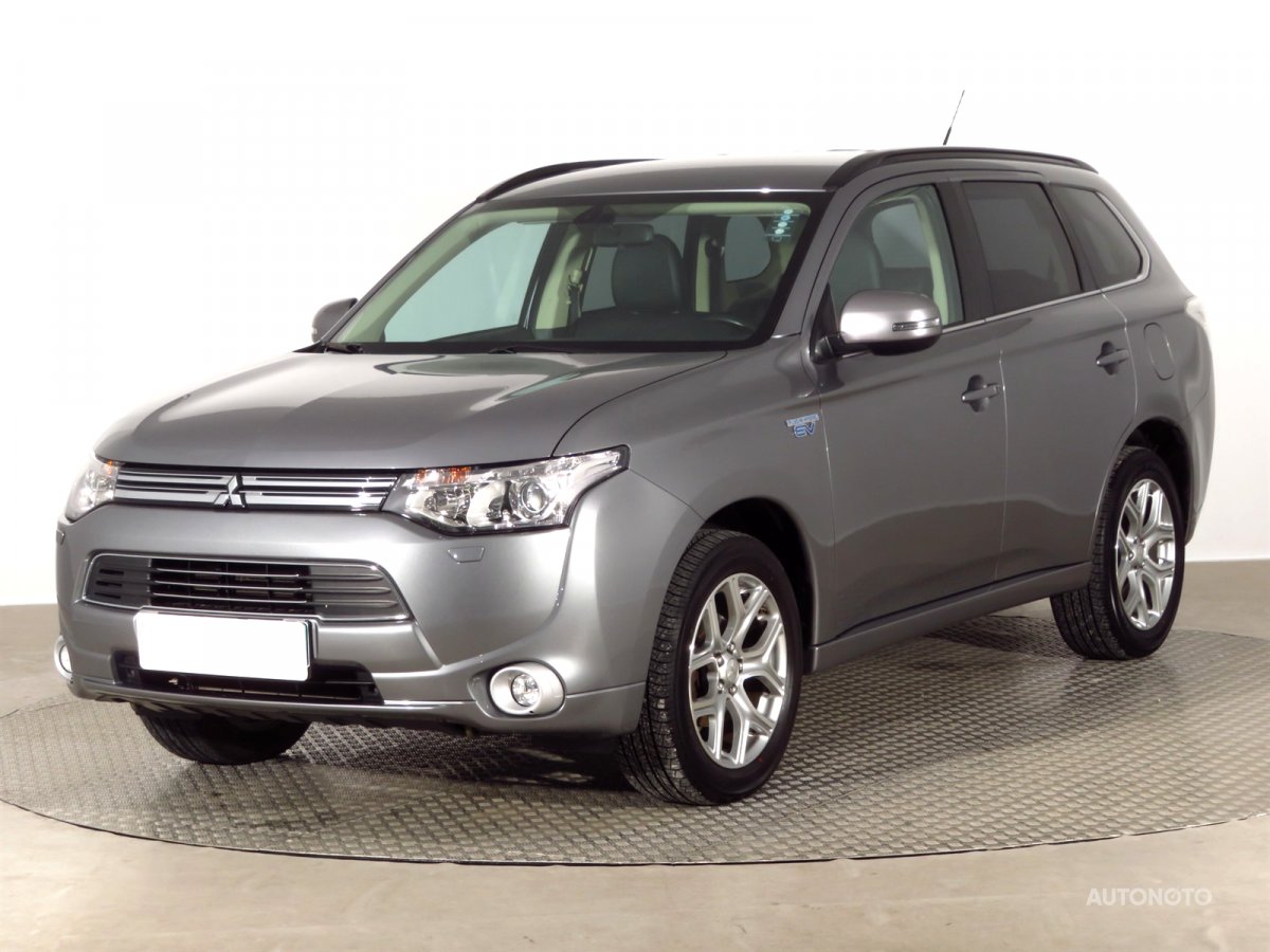 Mitsubishi Outlander, 2014 - pohled č. 3