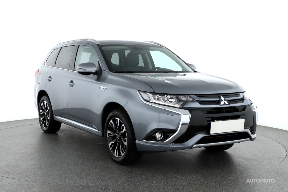Mitsubishi Outlander, 2017 - celkový pohled