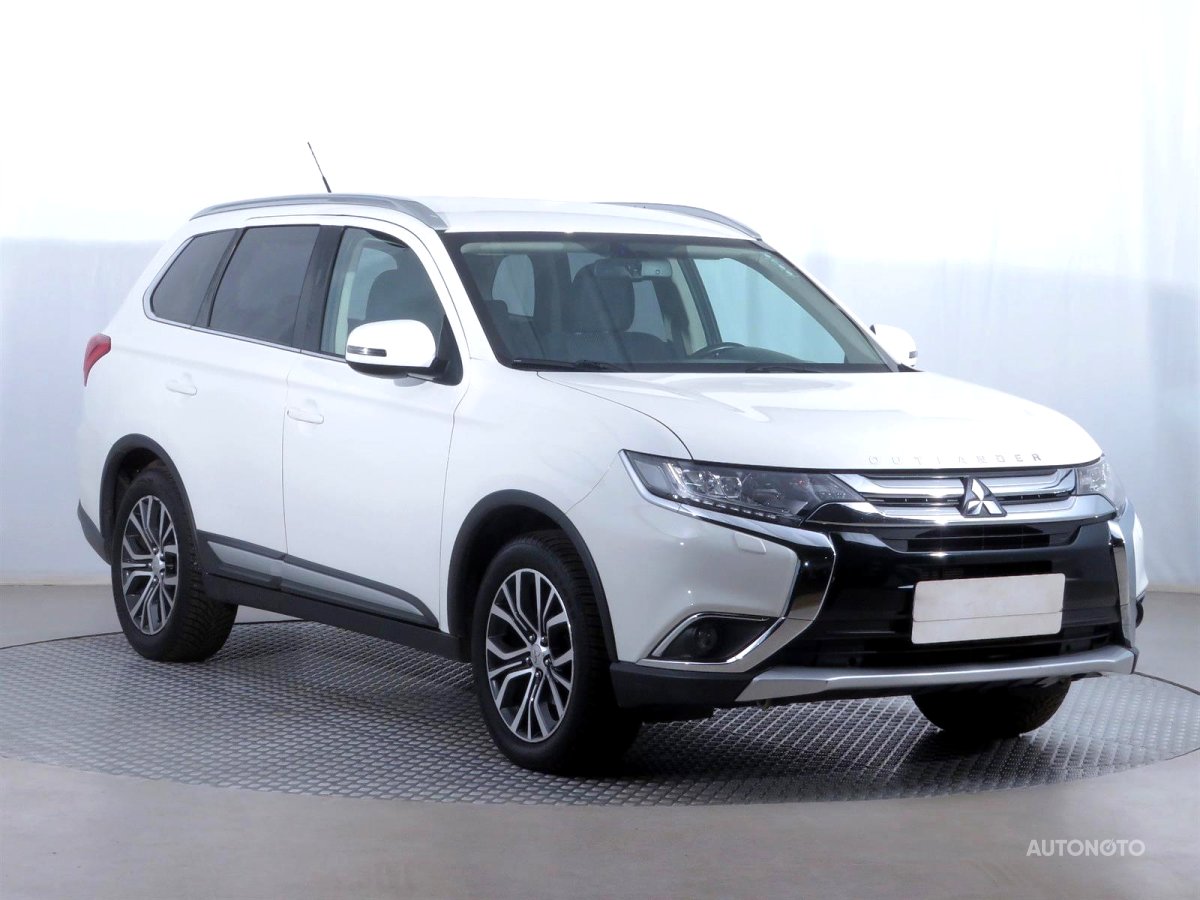 Mitsubishi Outlander, 2017 - celkový pohled
