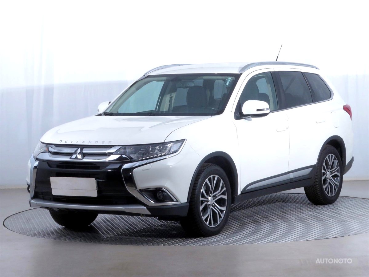 Mitsubishi Outlander, 2017 - pohled č. 3