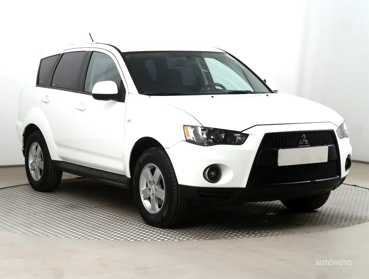 Mitsubishi Outlander, 2011 - celkový pohled