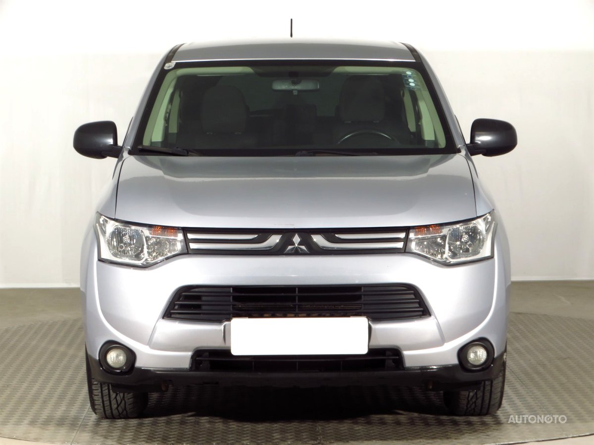 Mitsubishi Outlander, 2013 - pohled č. 2