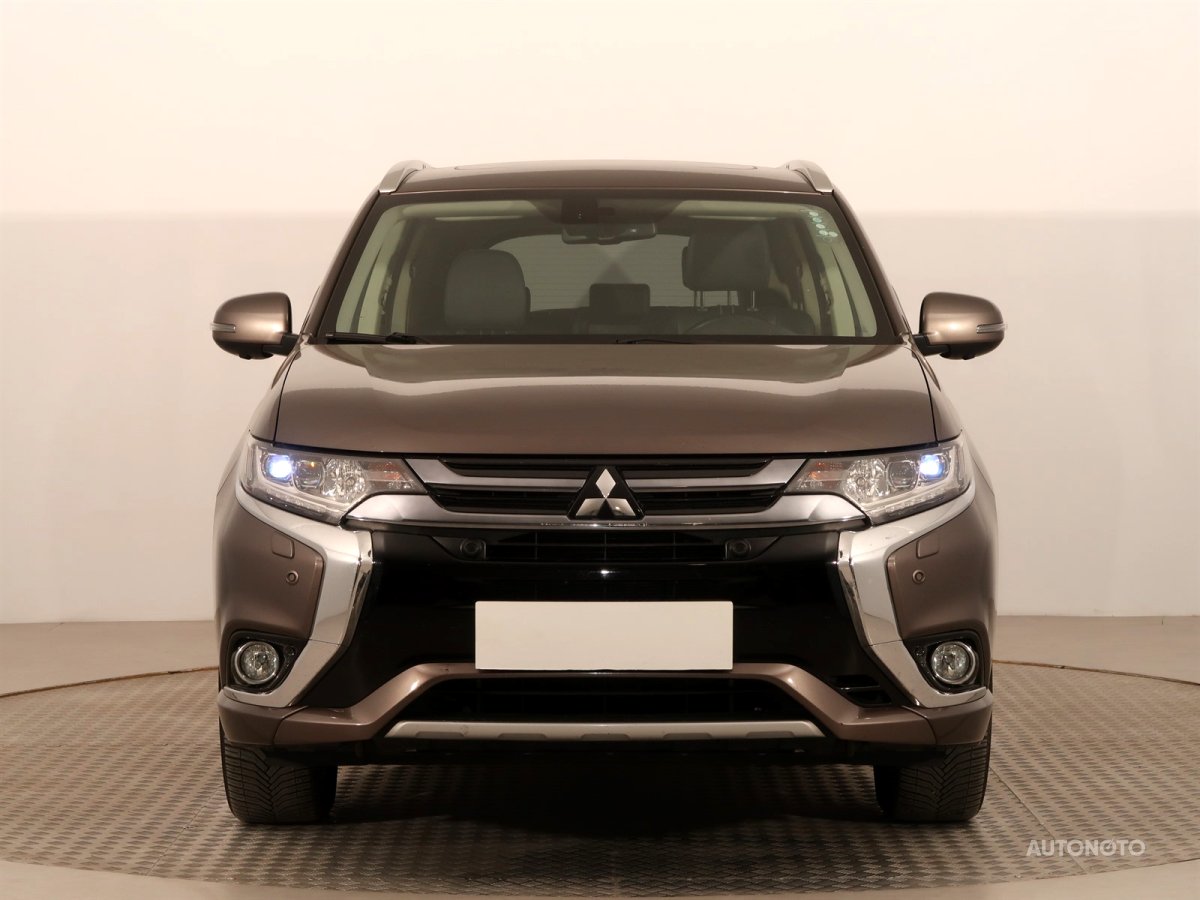 Mitsubishi Outlander, 2016 - pohled č. 2