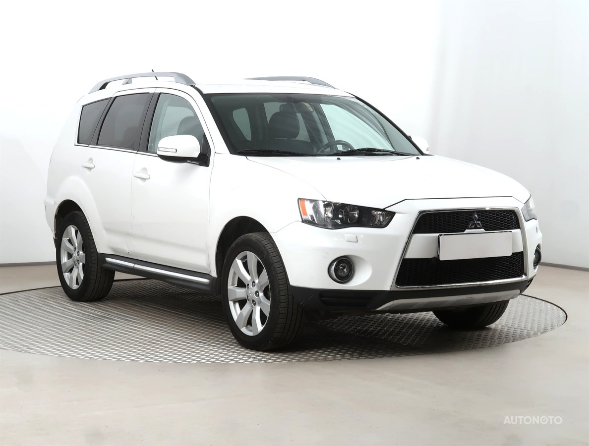 Mitsubishi Outlander, 2010 - celkový pohled