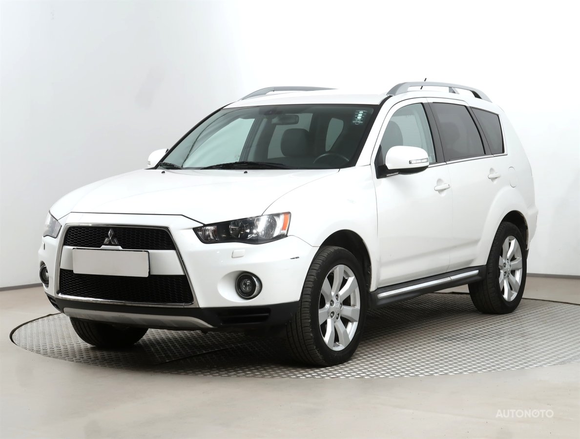 Mitsubishi Outlander, 2010 - pohled č. 3
