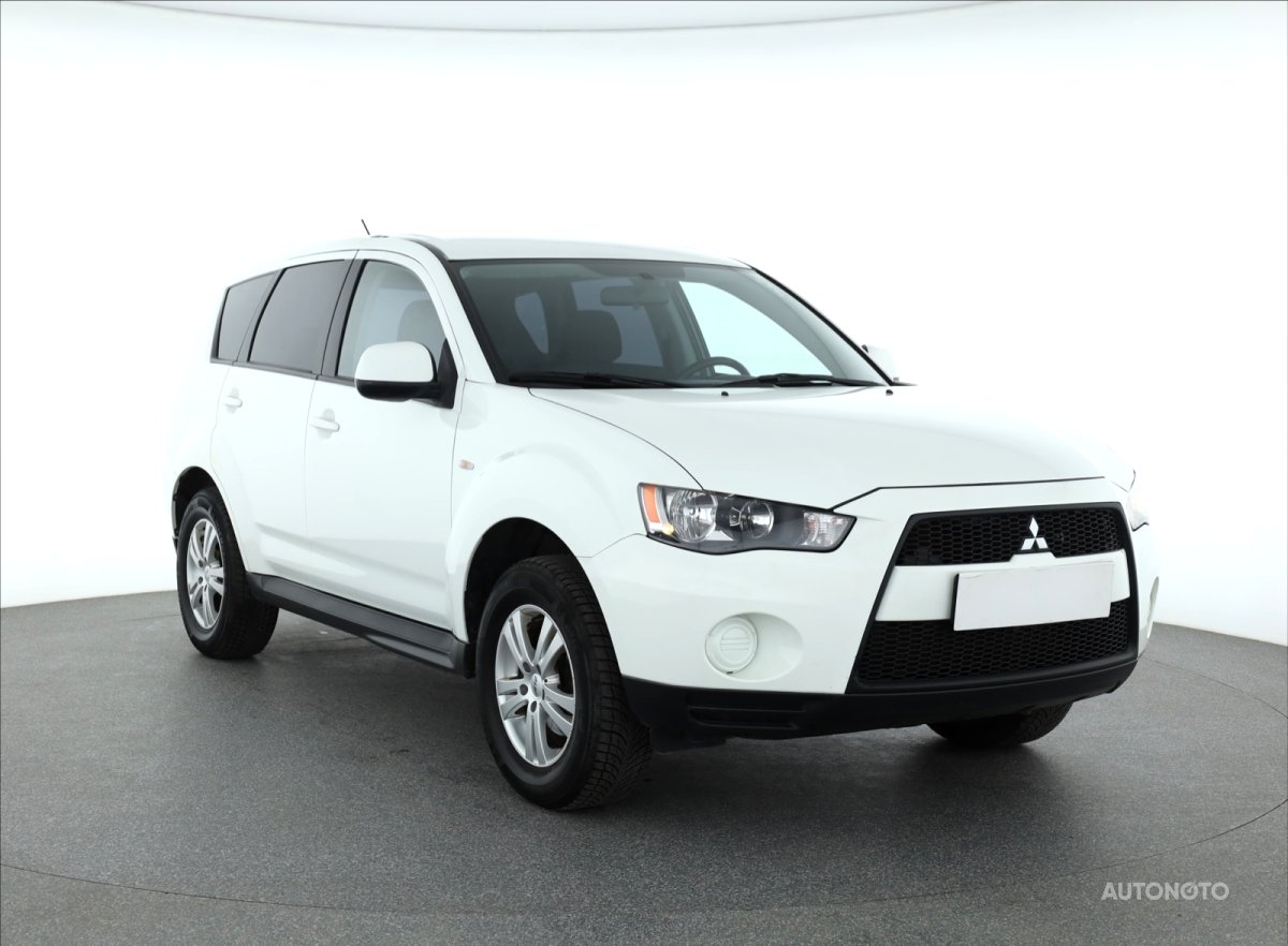 Mitsubishi Outlander, 2011 - celkový pohled