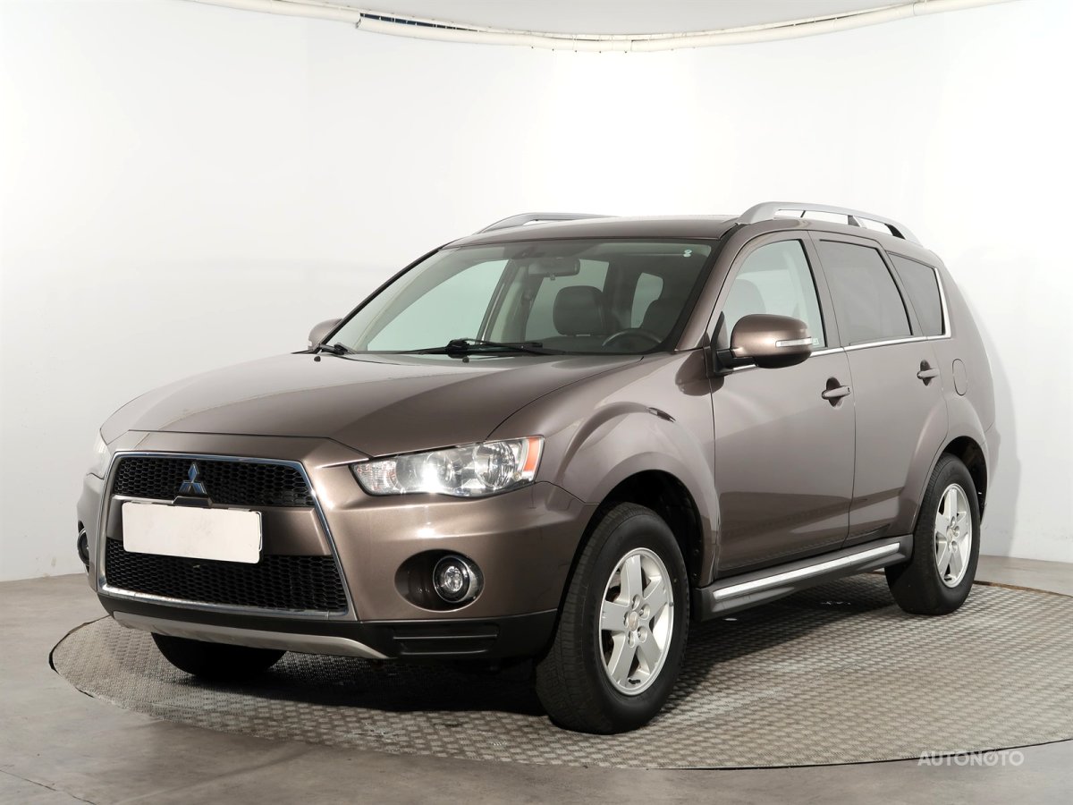 Mitsubishi Outlander, 2010 - pohled č. 3