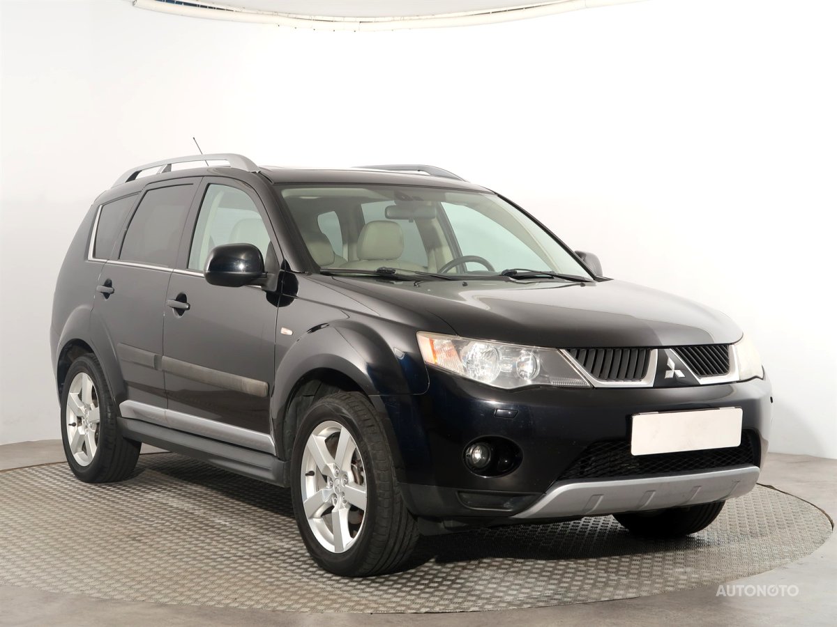 Mitsubishi Outlander, 2009 - celkový pohled