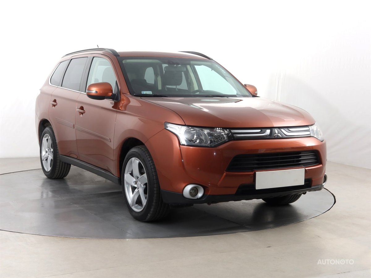 Mitsubishi Outlander, 2014 - celkový pohled