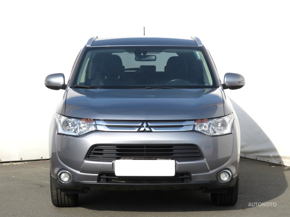 Mitsubishi Outlander, 2014 - pohled č. 2