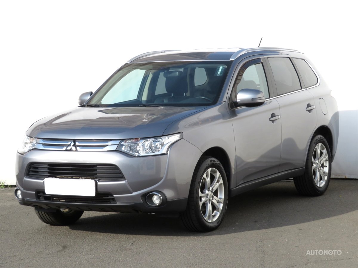 Mitsubishi Outlander, 2014 - pohled č. 3