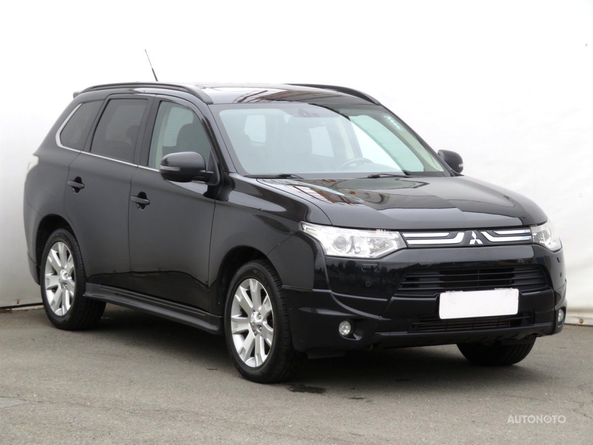 Mitsubishi Outlander, 2013 - celkový pohled
