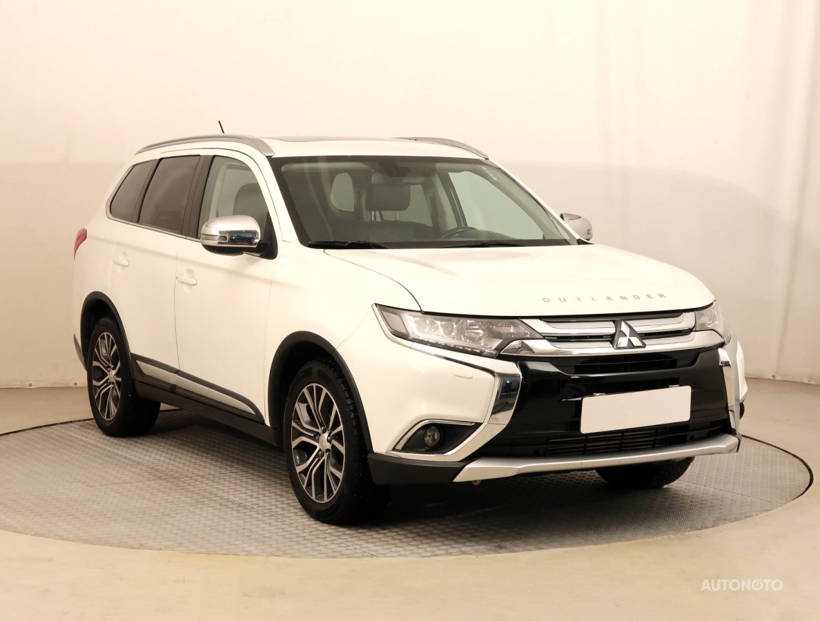 Mitsubishi Outlander, 2017 - celkový pohled