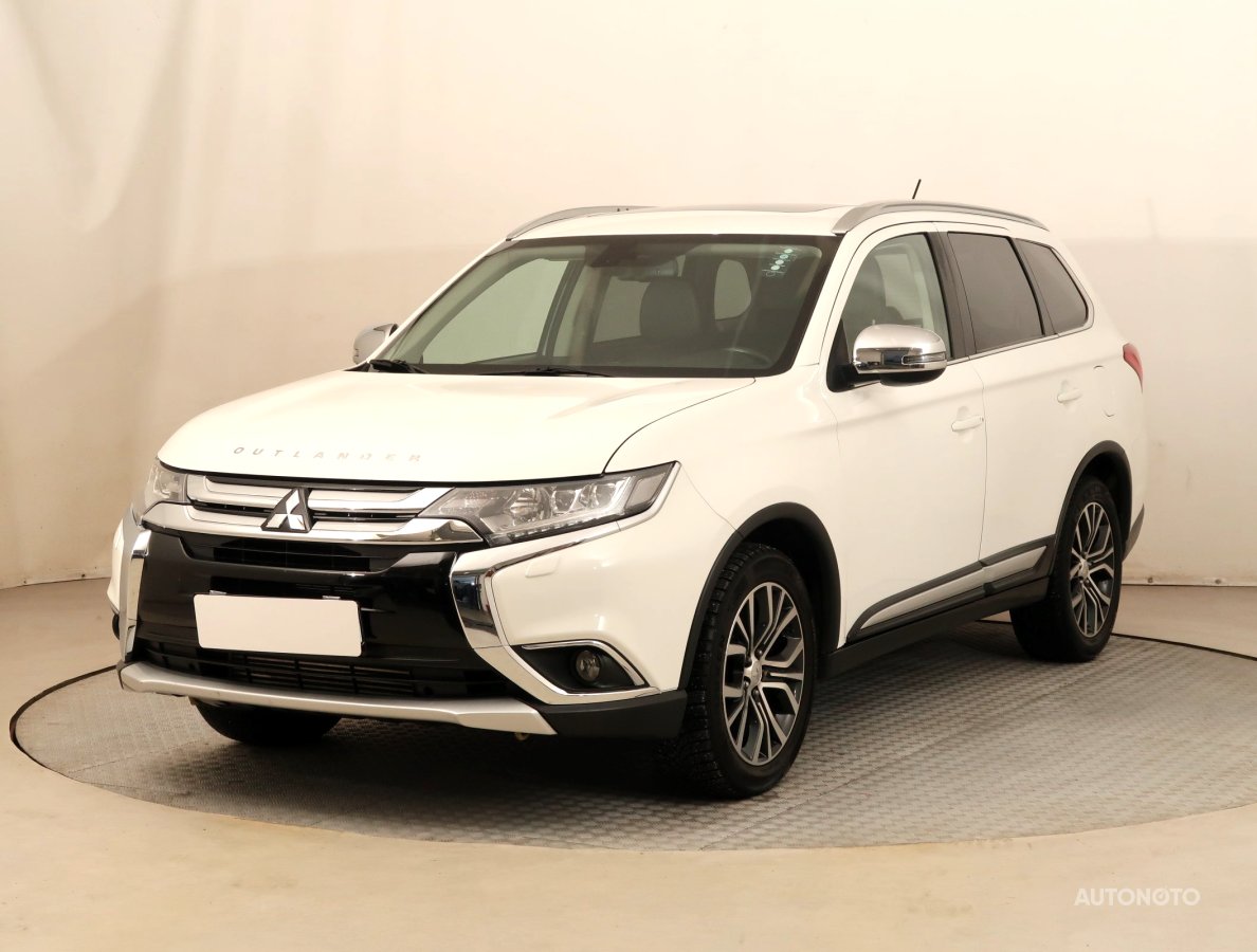Mitsubishi Outlander, 2017 - pohled č. 3