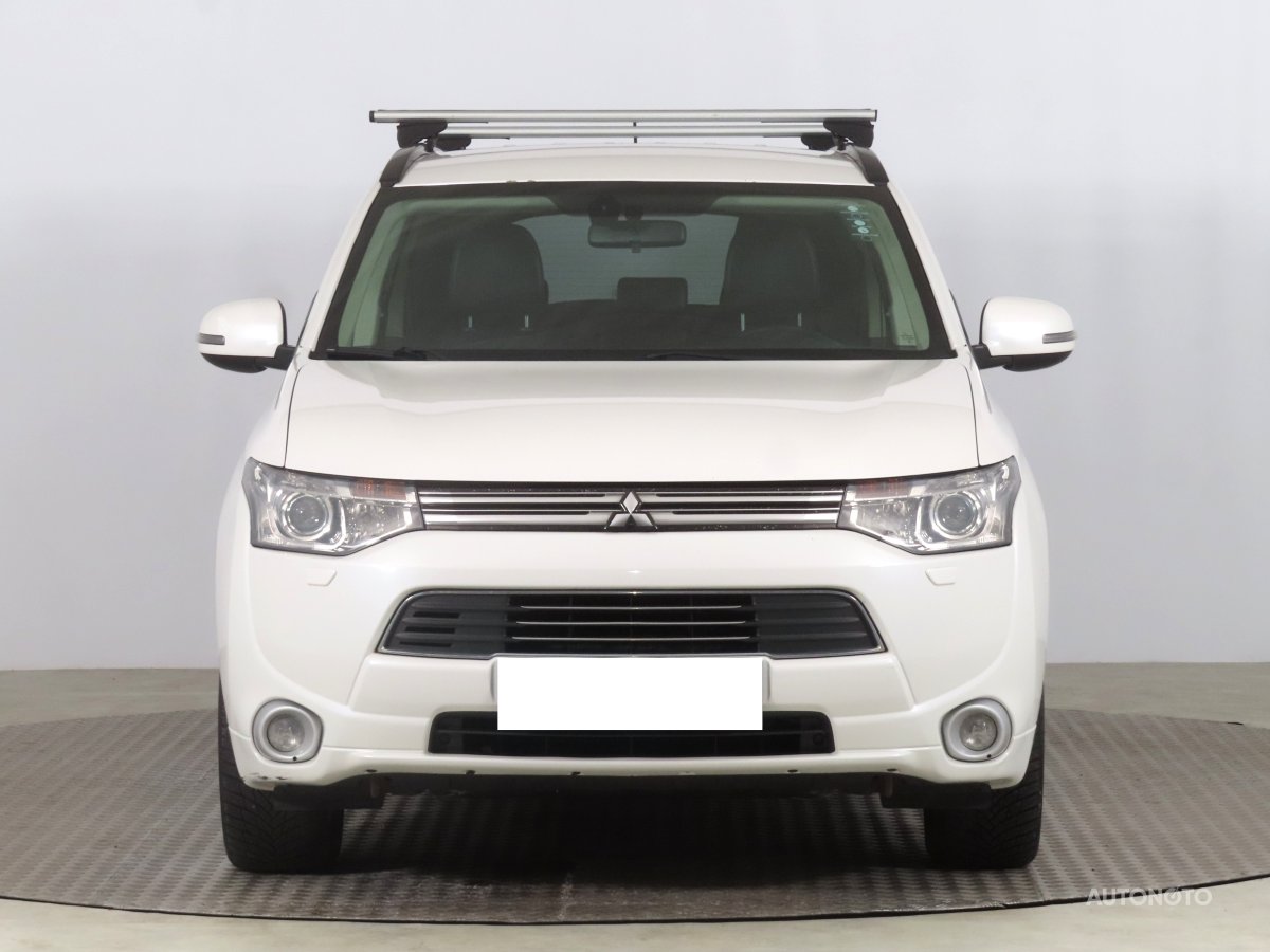 Mitsubishi Outlander, 2013 - pohled č. 2