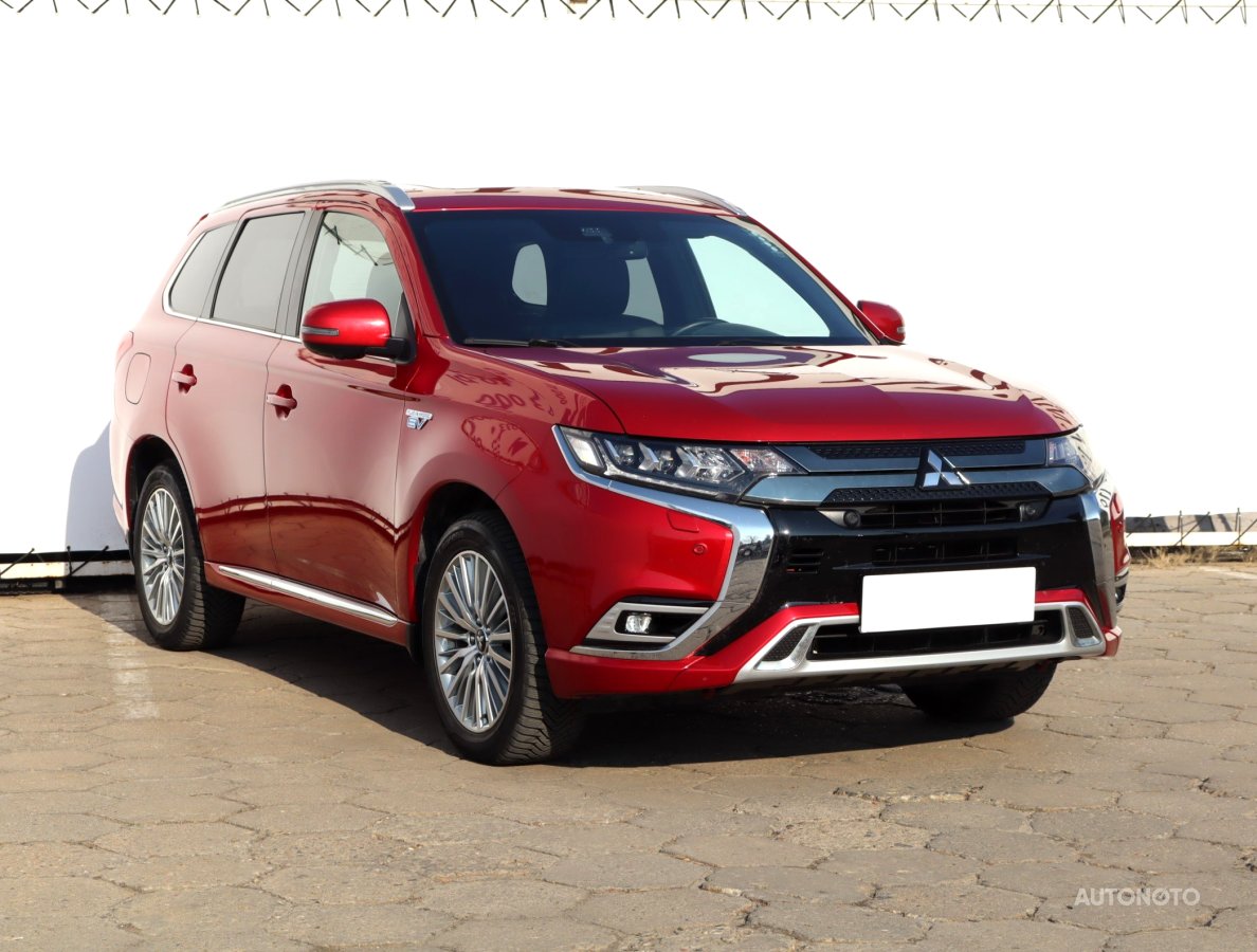 Mitsubishi Outlander, 2020 - celkový pohled