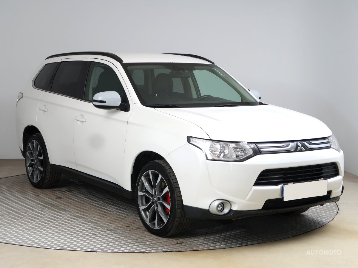 Mitsubishi Outlander, 2014 - celkový pohled