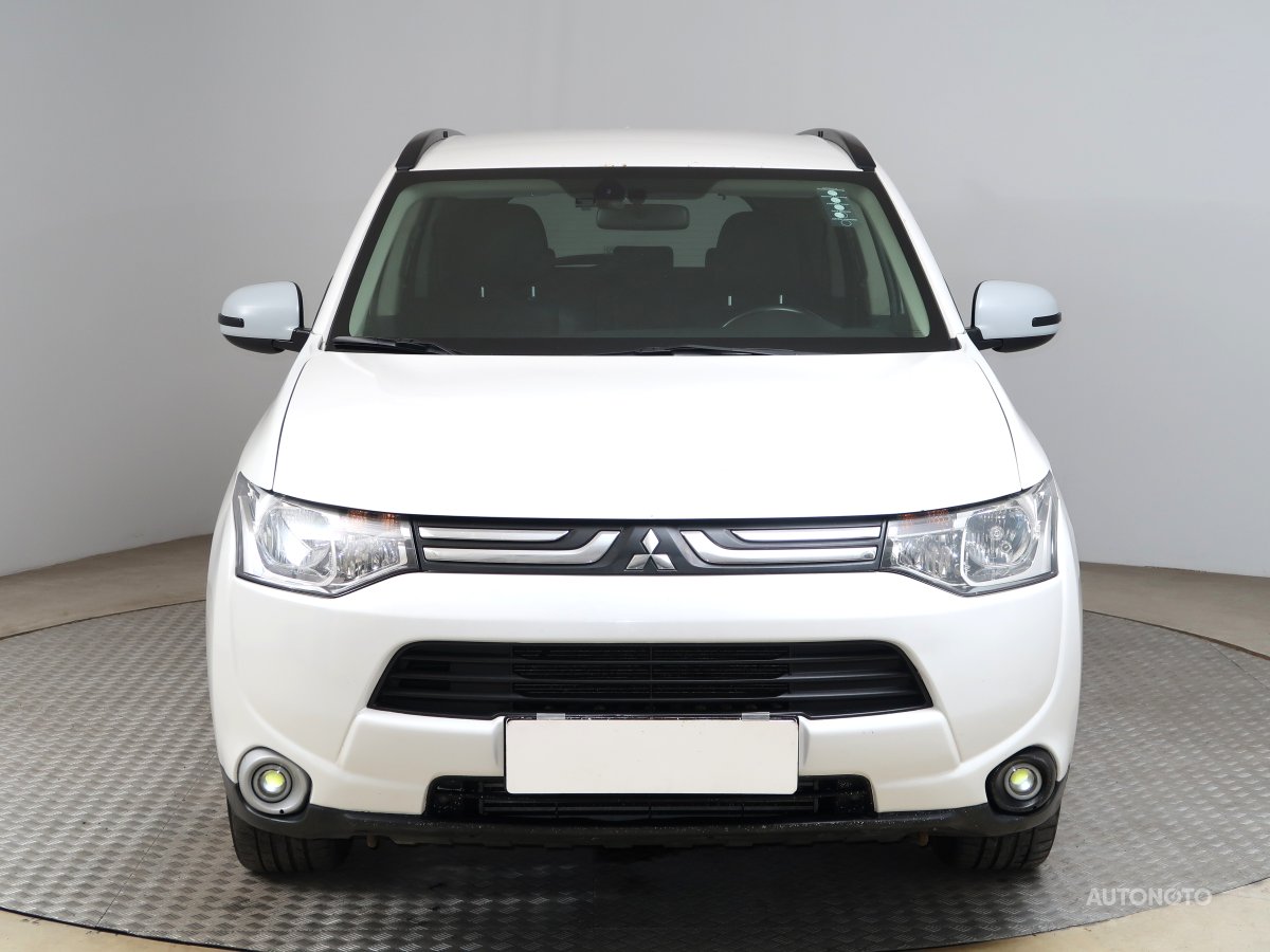 Mitsubishi Outlander, 2014 - pohled č. 2