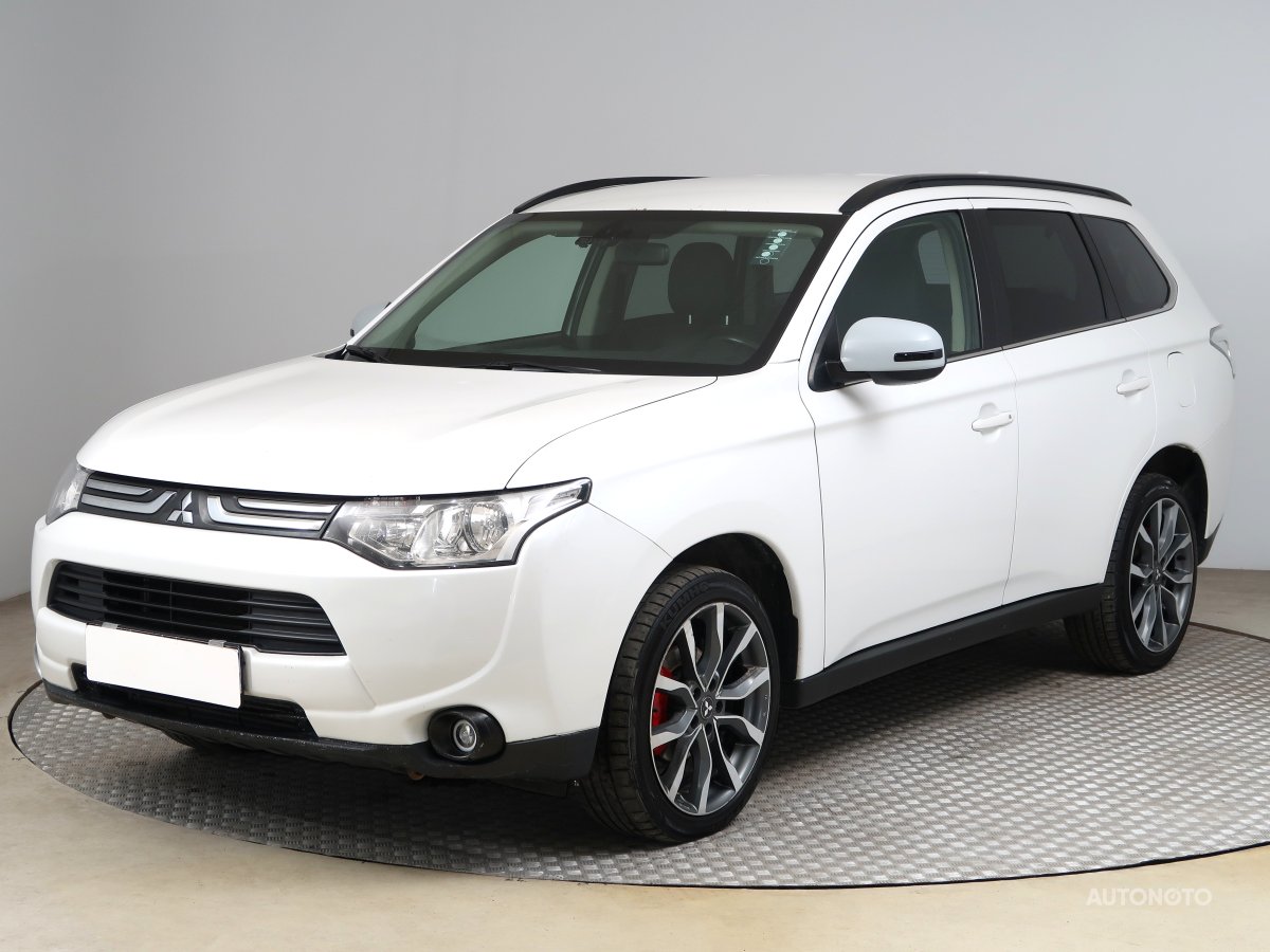 Mitsubishi Outlander, 2014 - pohled č. 3