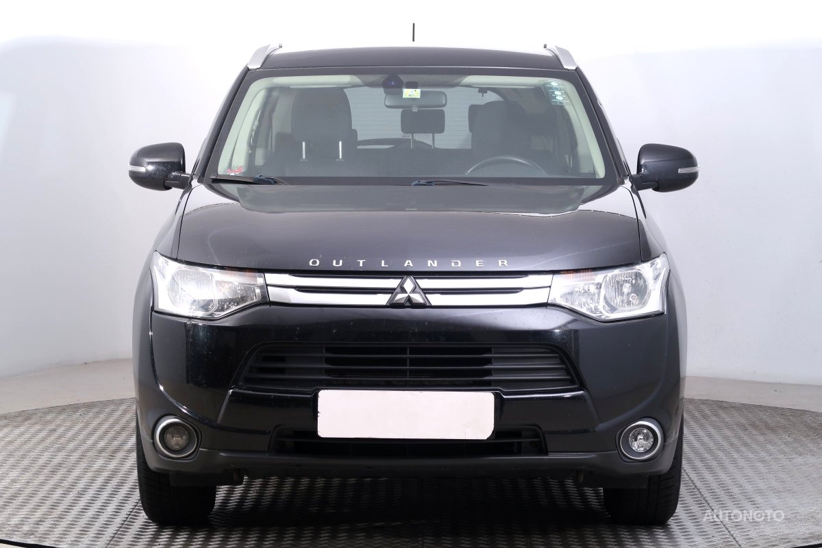 Mitsubishi Outlander, 2014 - pohled č. 2