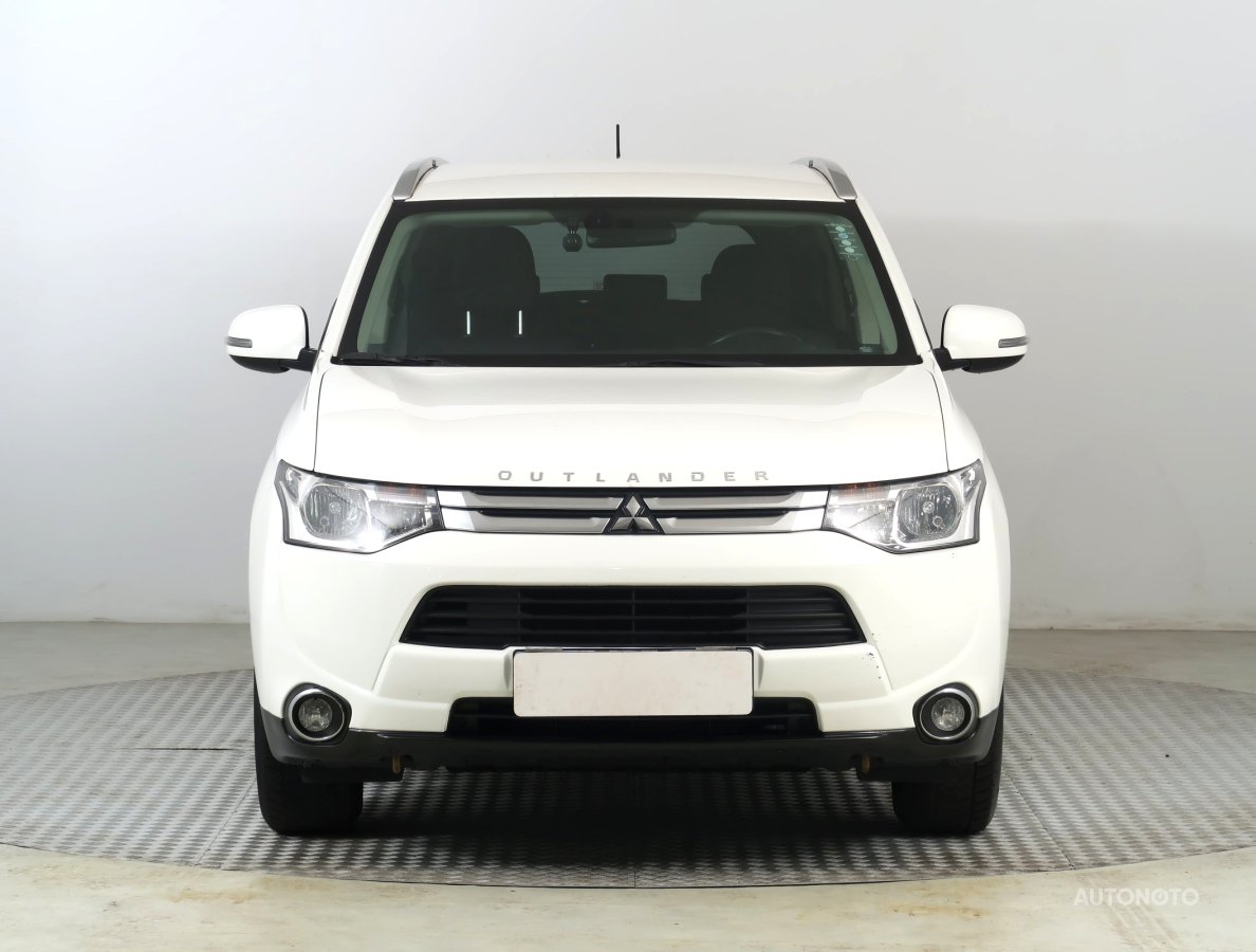 Mitsubishi Outlander, 2015 - pohled č. 2