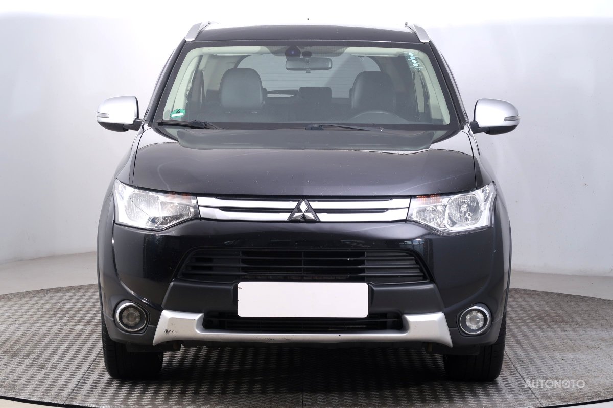 Mitsubishi Outlander, 2015 - pohled č. 2