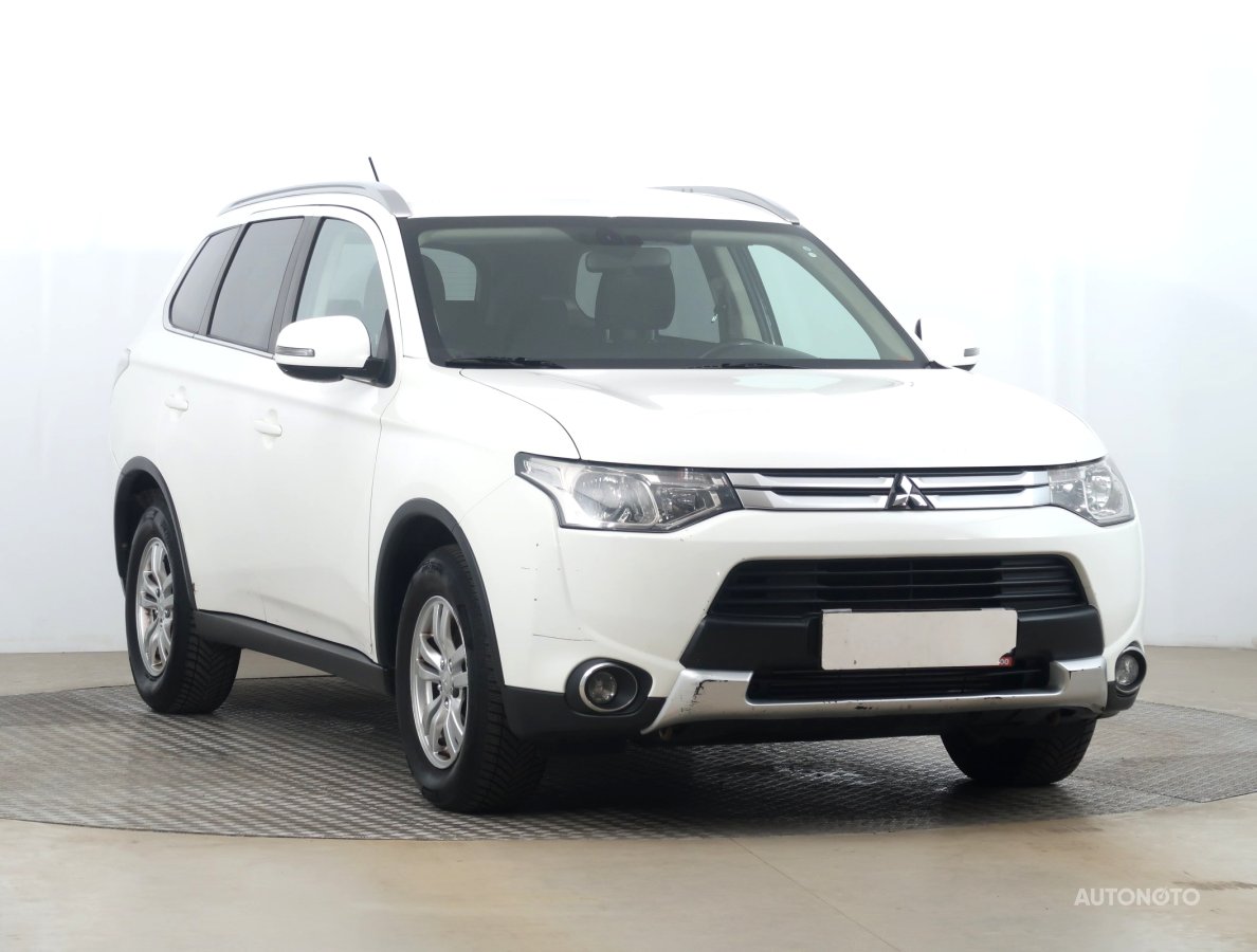 Mitsubishi Outlander, 2014 - celkový pohled